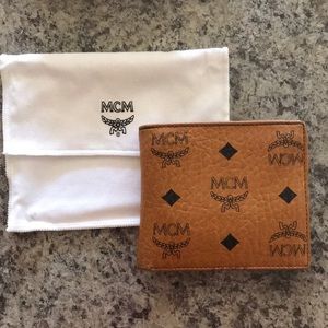 MCM men’s wallet Cognac